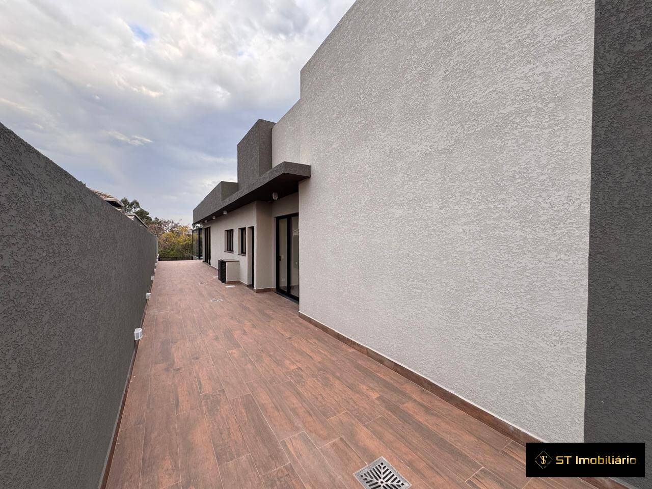 Casa para alugar com 3 quartos, 400m² - Foto 23
