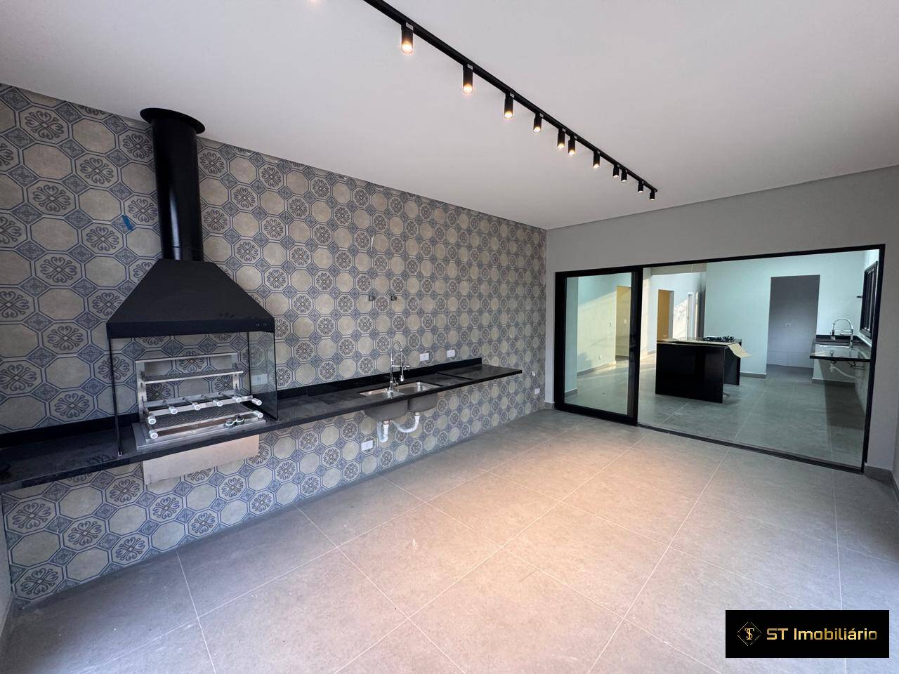 Casa para alugar com 3 quartos, 400m² - Foto 24