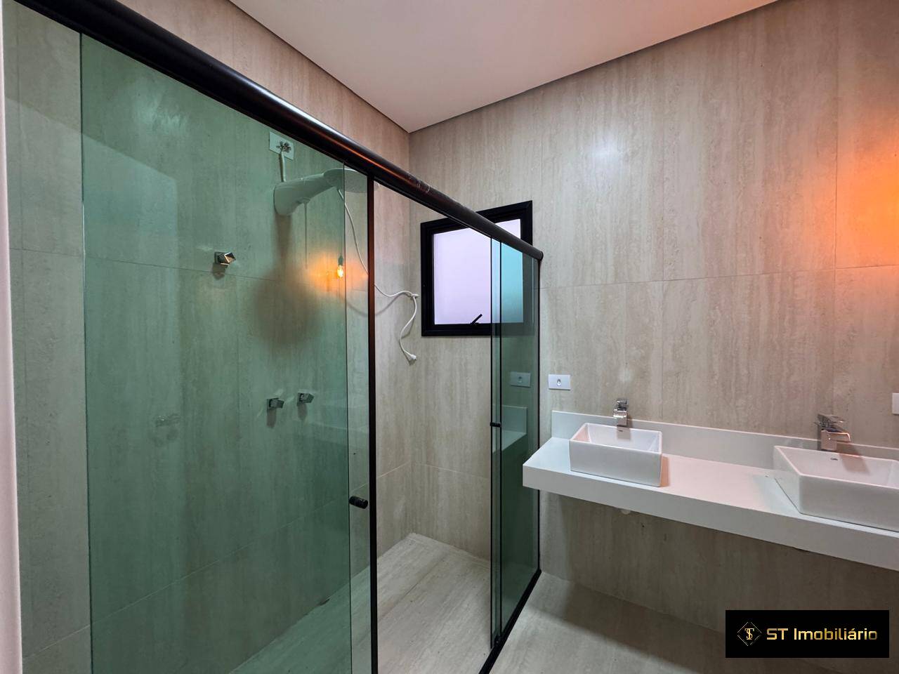 Casa para alugar com 3 quartos, 400m² - Foto 27