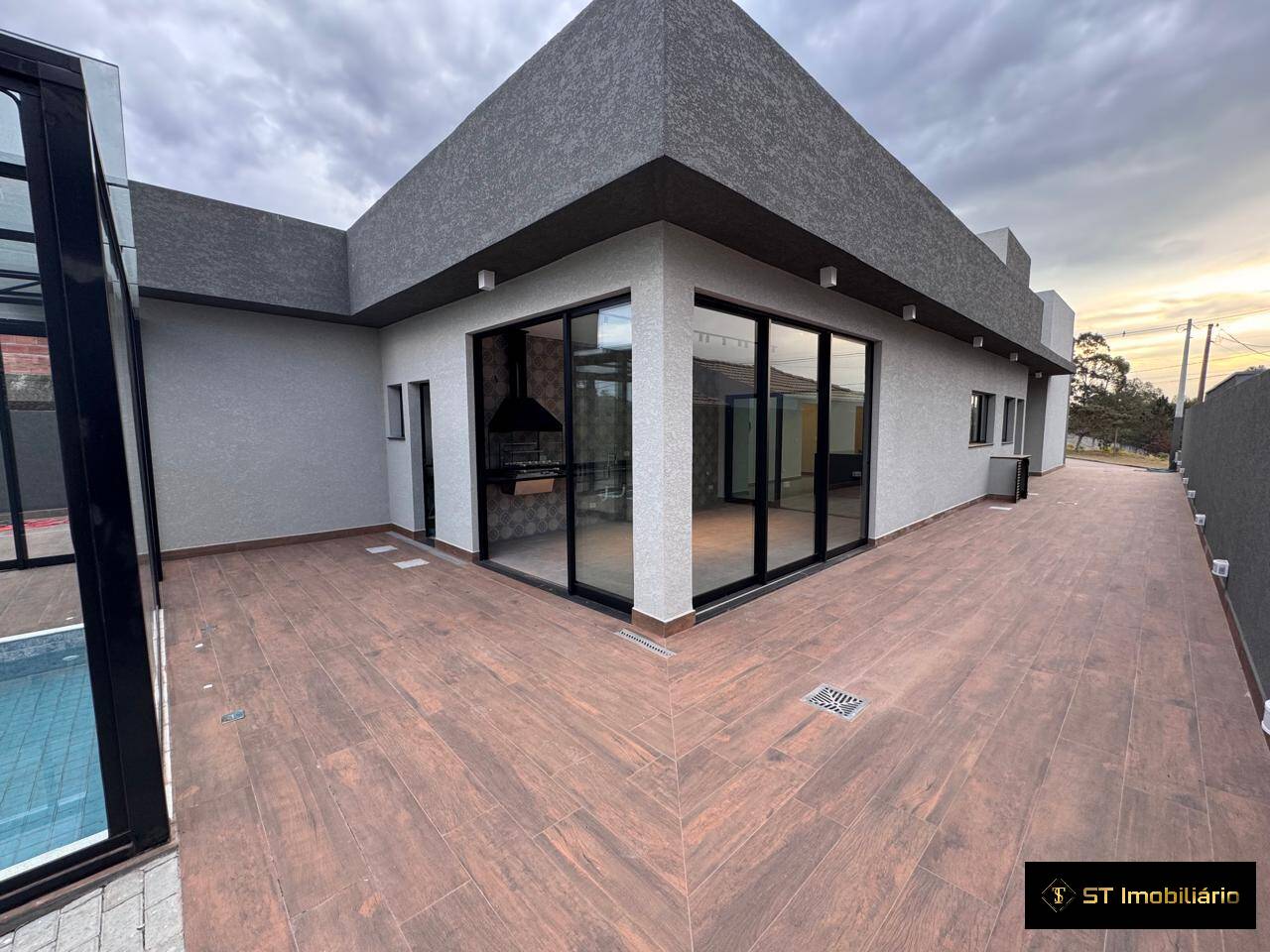 Casa para alugar com 3 quartos, 400m² - Foto 26