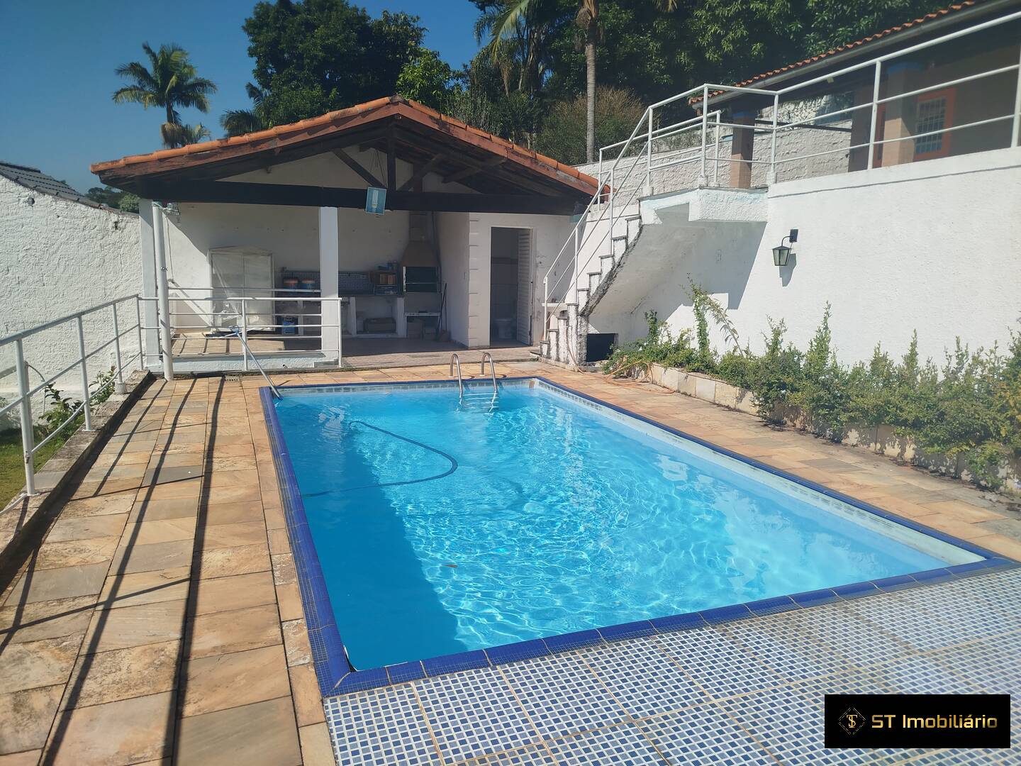 Chácara à venda com 2 quartos, 130m² - Foto 2