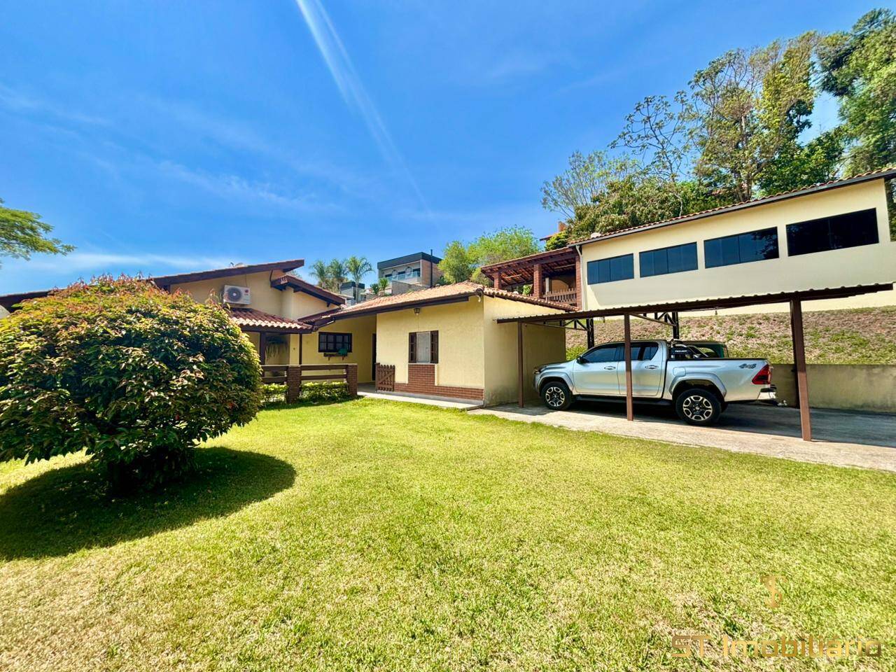 Casa, 4 quartos, 350 m² - Foto 1