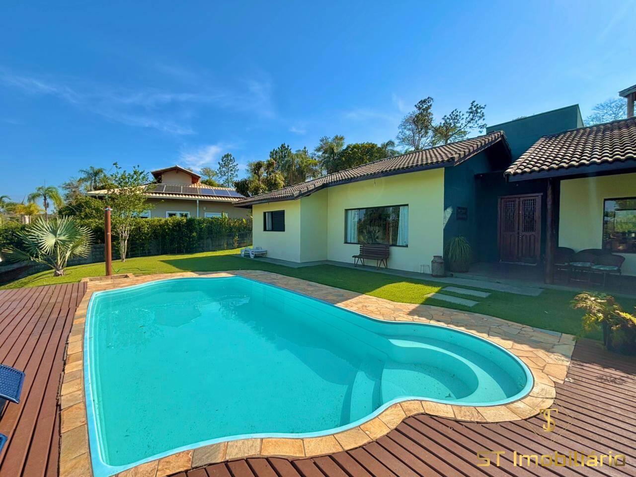 Chácara, 3 quartos, 1500 m² - Foto 1