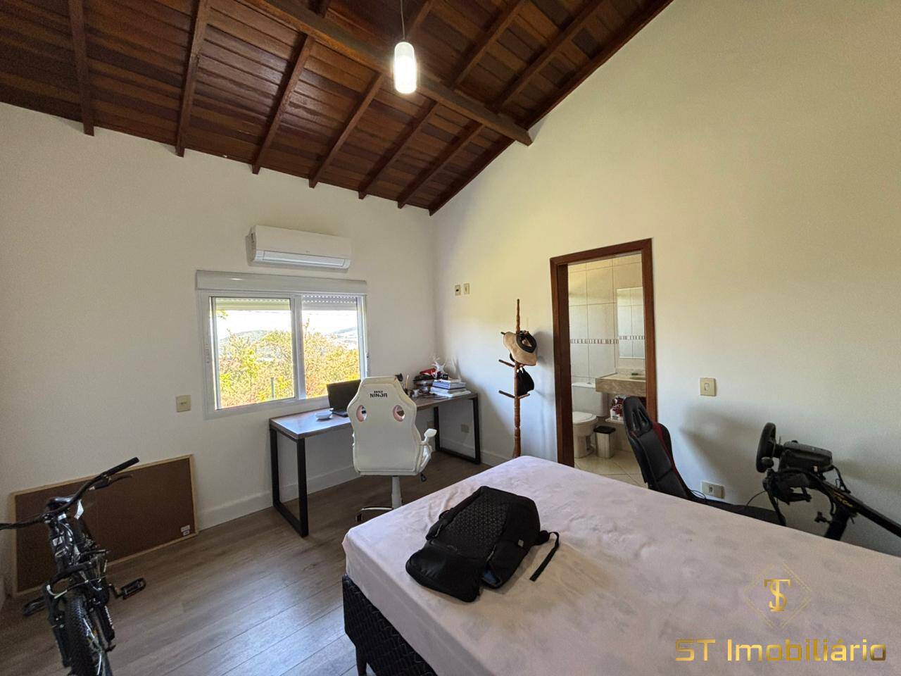 Chácara, 4 quartos, 1521 m² - Foto 9