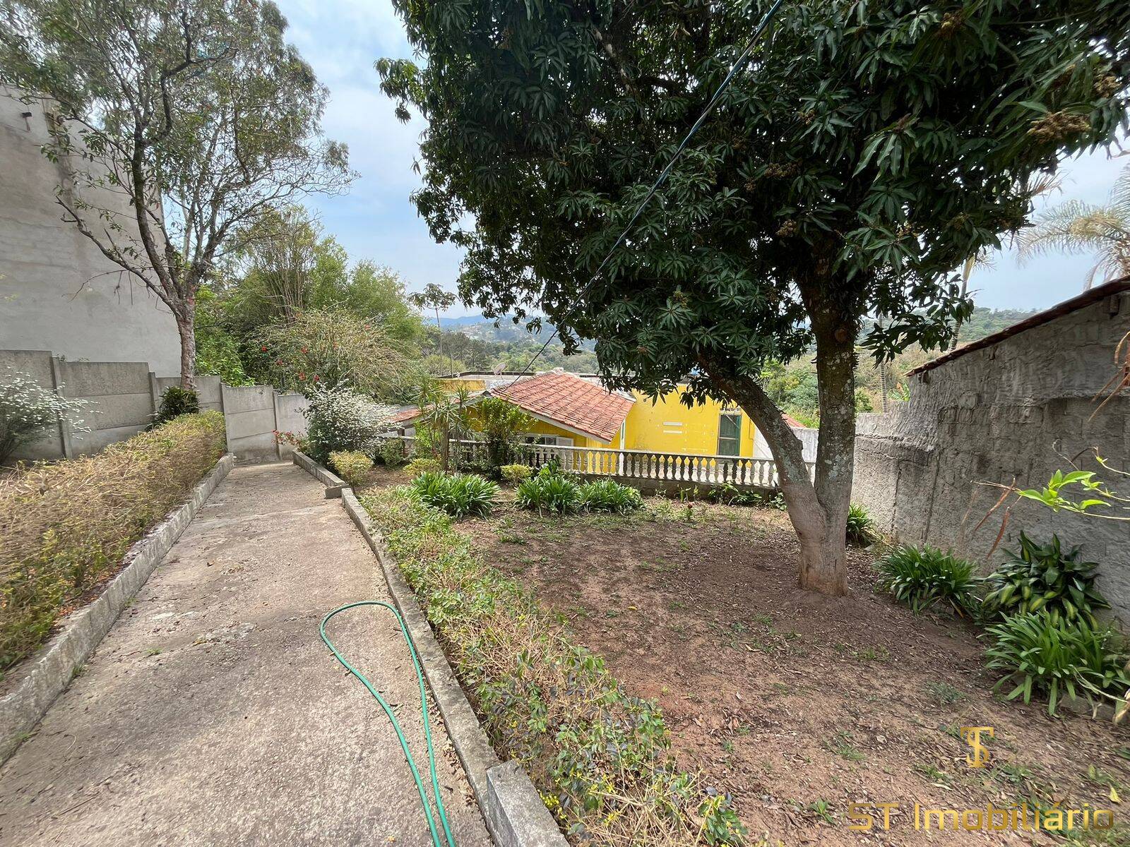 Chácara, 3 quartos, 680 m² - Foto 1