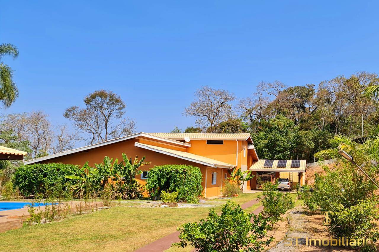 Chácara, 3 quartos, 4200 m² - Foto 1