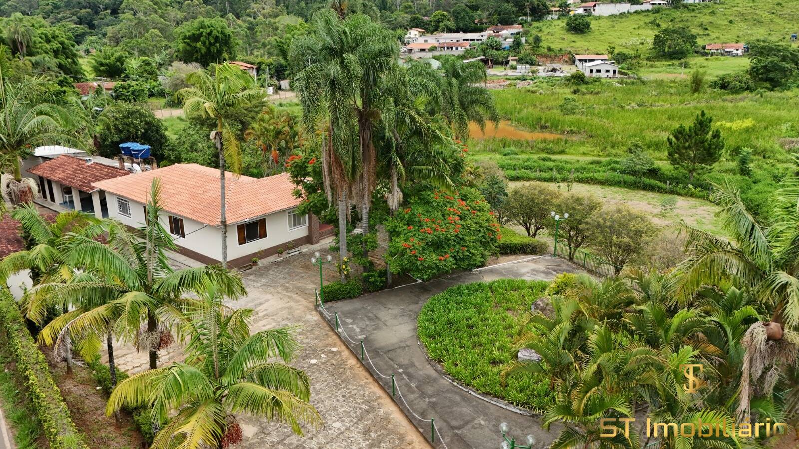 Chácara, 3 quartos, 6000 m² - Foto 1