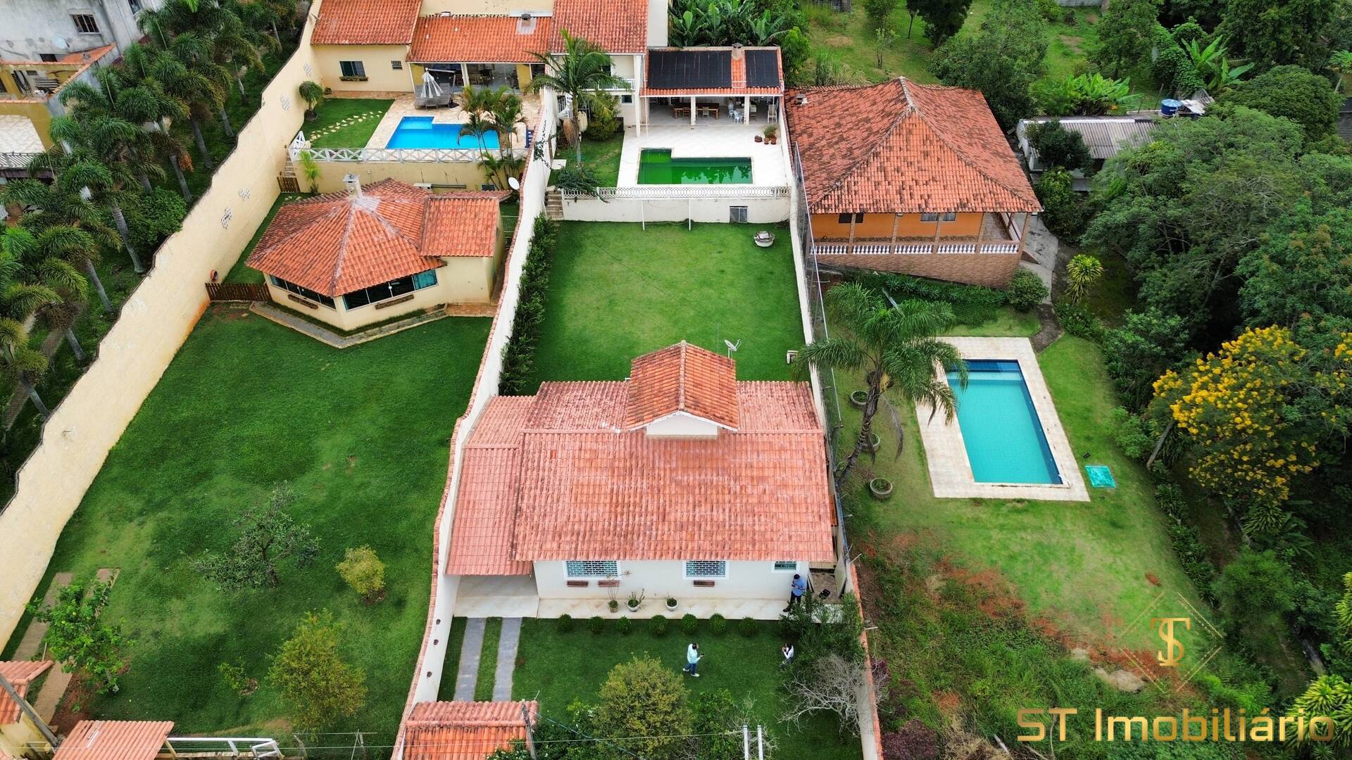 Chácara, 3 quartos, 750 m² - Foto 1