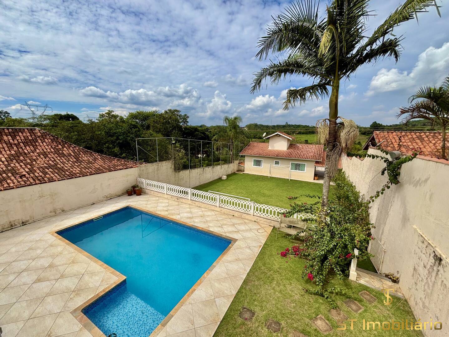 Chácara, 3 quartos, 750 m² - Foto 1