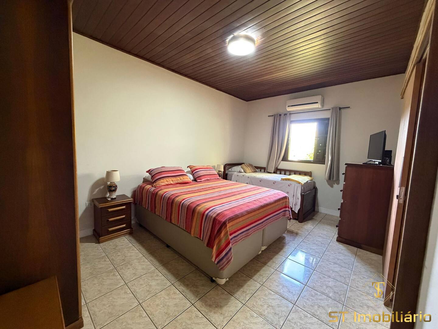 Sítio, 4 quartos, 3828 m² - Foto 19