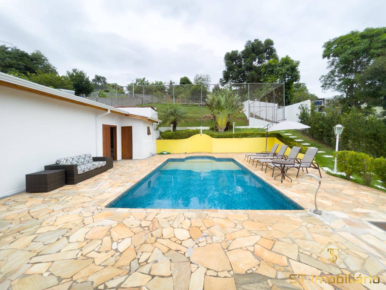 Sítio, 4 quartos, 1640 m² - Foto 2