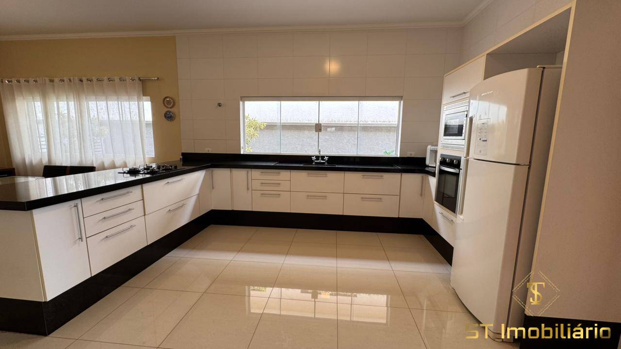 Casa, 3 quartos, 256 m² - Foto 38