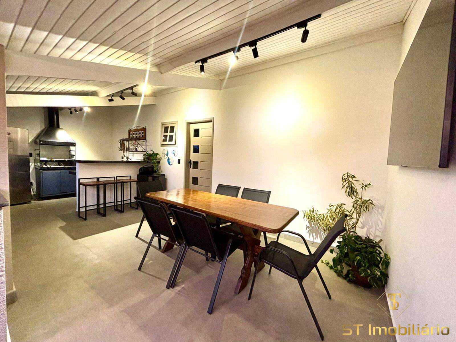 Casa, 5 quartos, 240 m² - Foto 31
