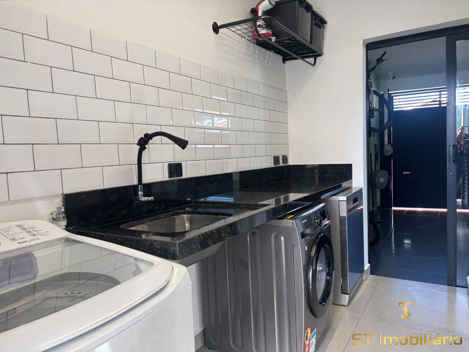 Casa, 5 quartos, 240 m² - Foto 33