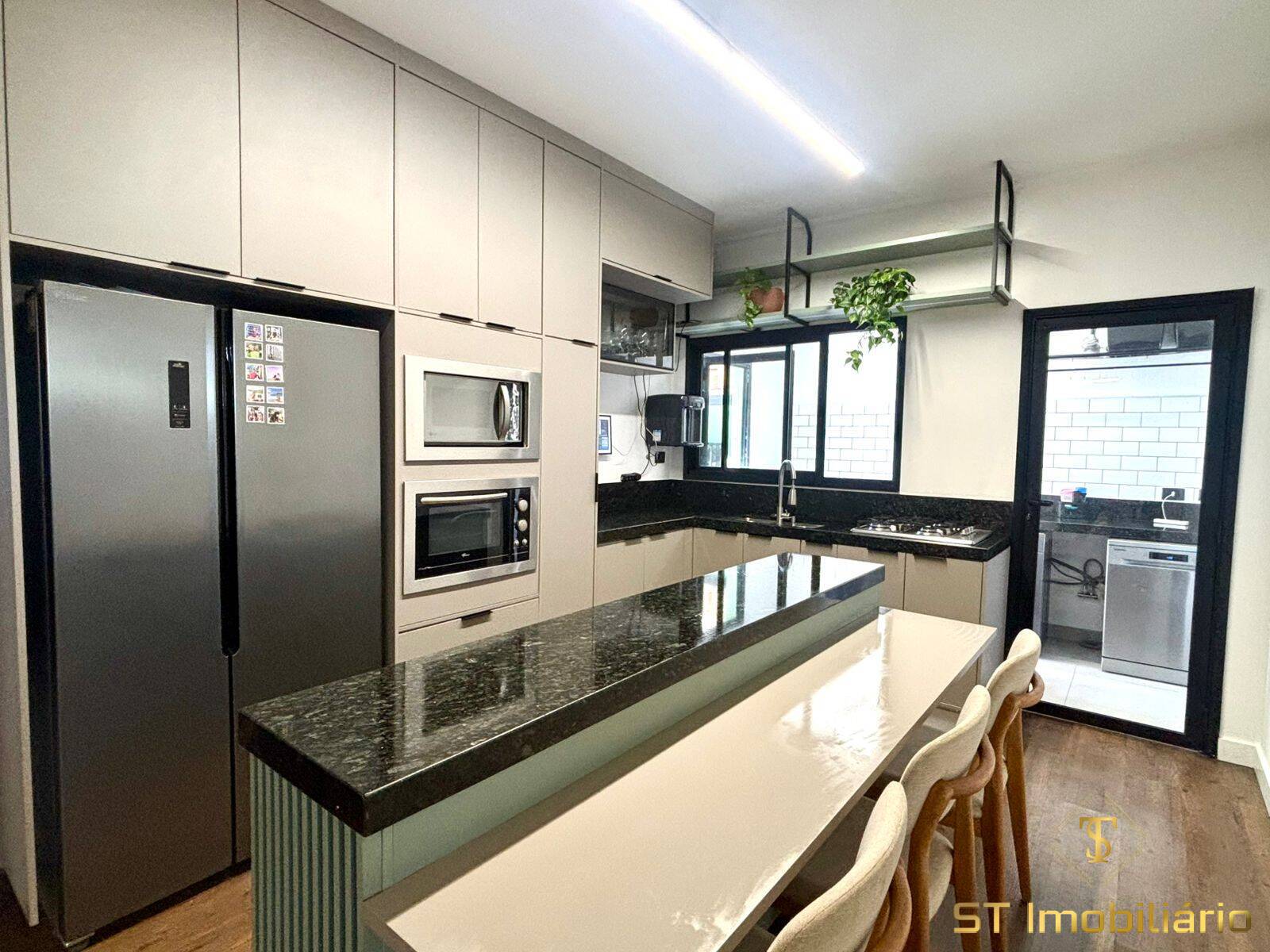 Casa, 5 quartos, 240 m² - Foto 6