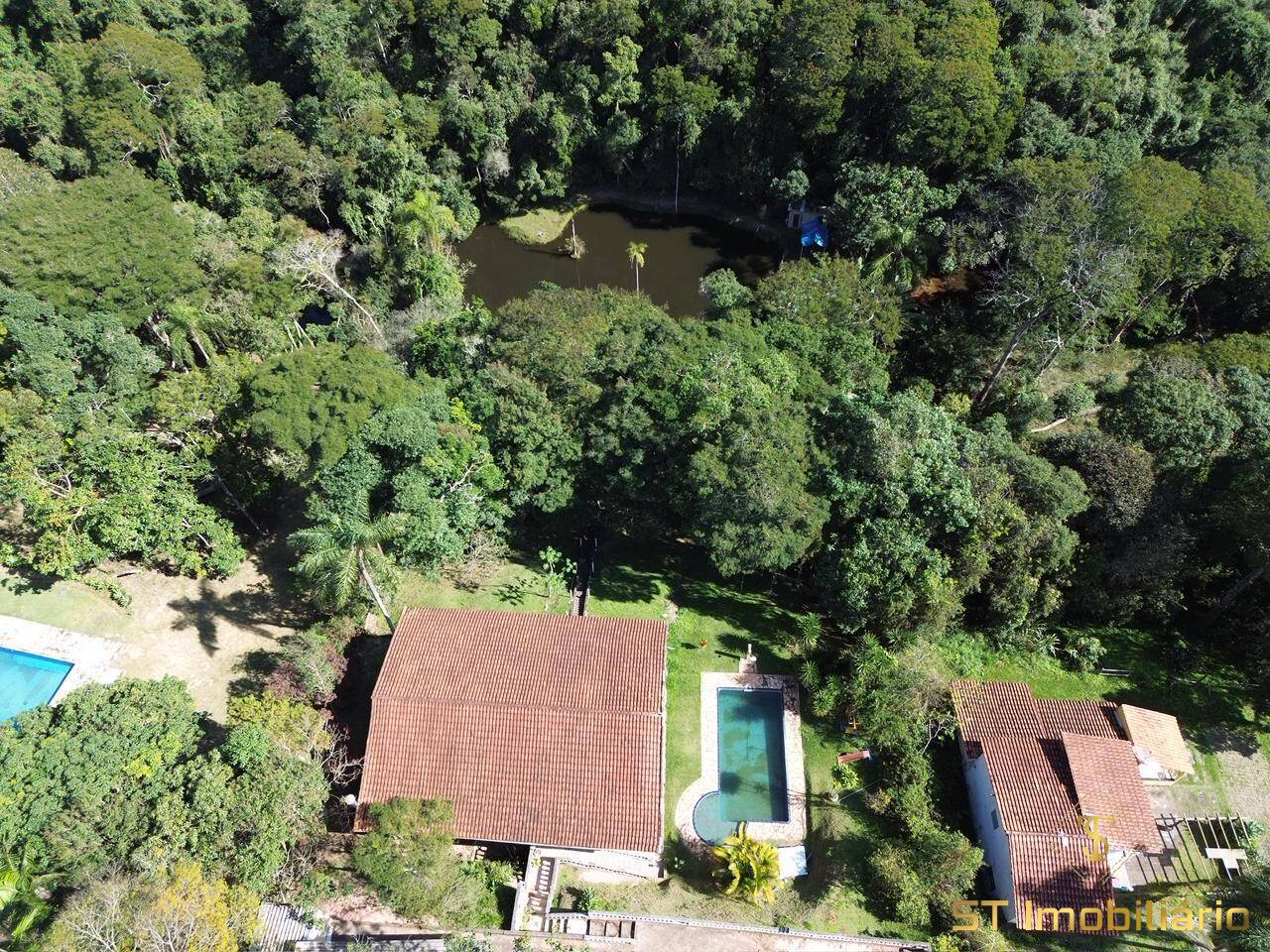 Sítio, 4 quartos, 2700 m² - Foto 1
