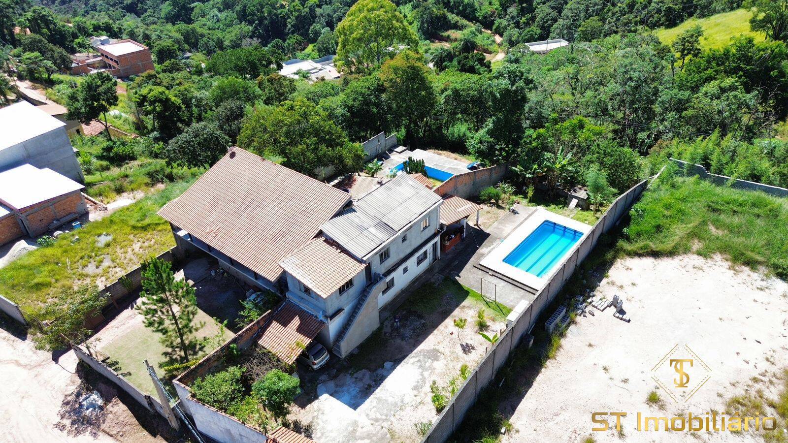 Chácara, 3 quartos, 735 m² - Foto 2