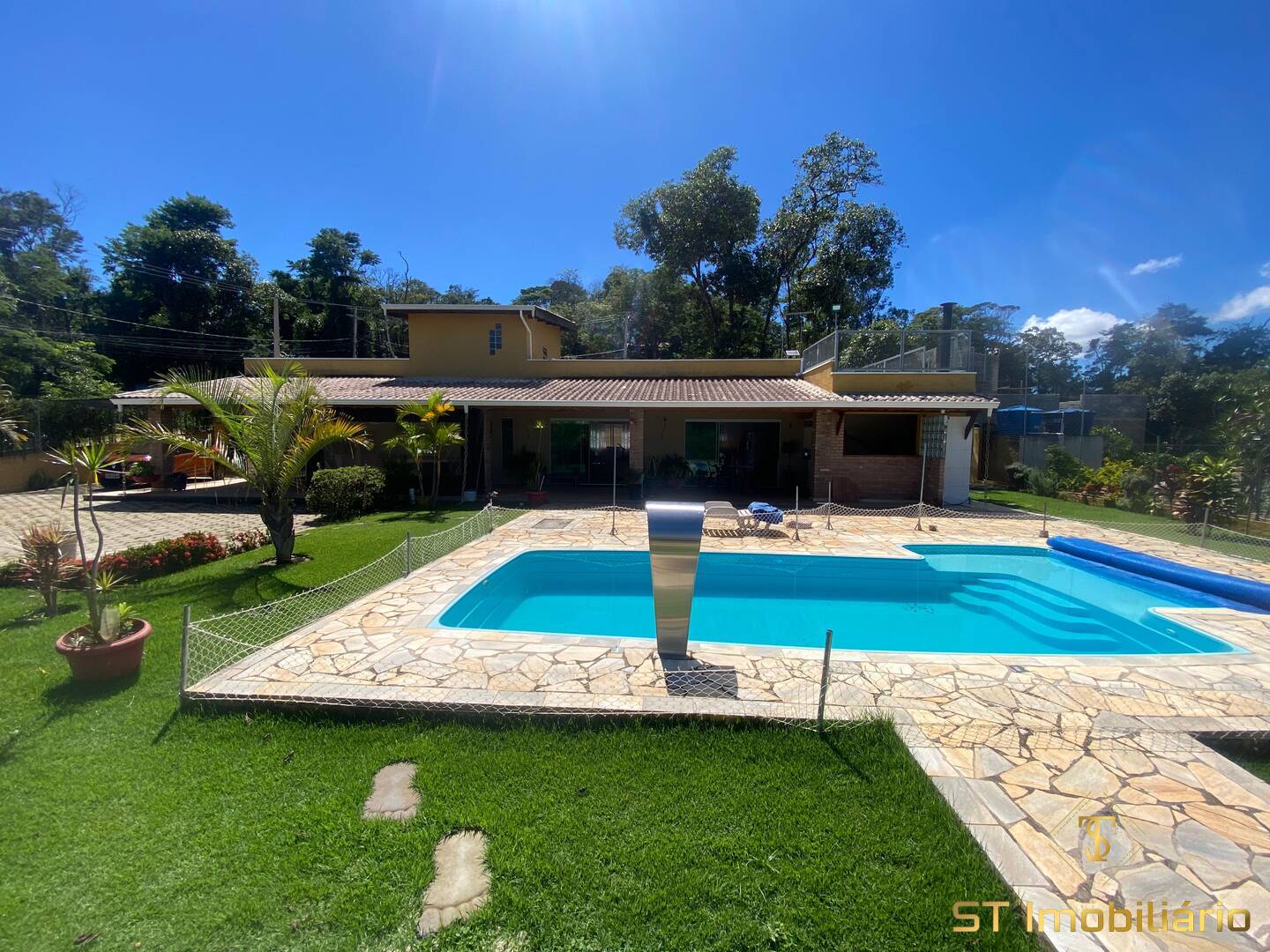 Sítio, 2 quartos, 750 m² - Foto 1