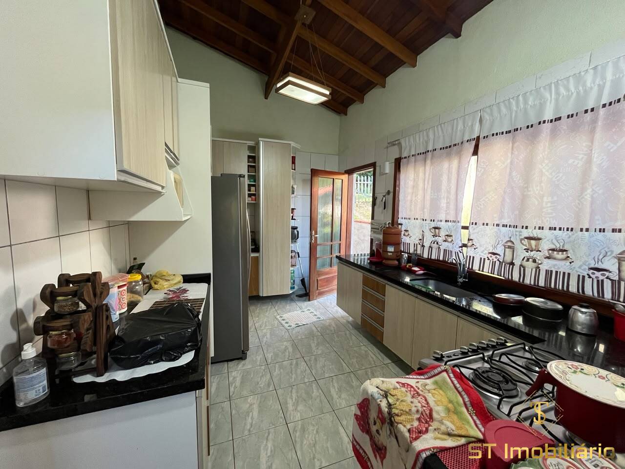 Sítio, 4 quartos, 1550 m² - Foto 8