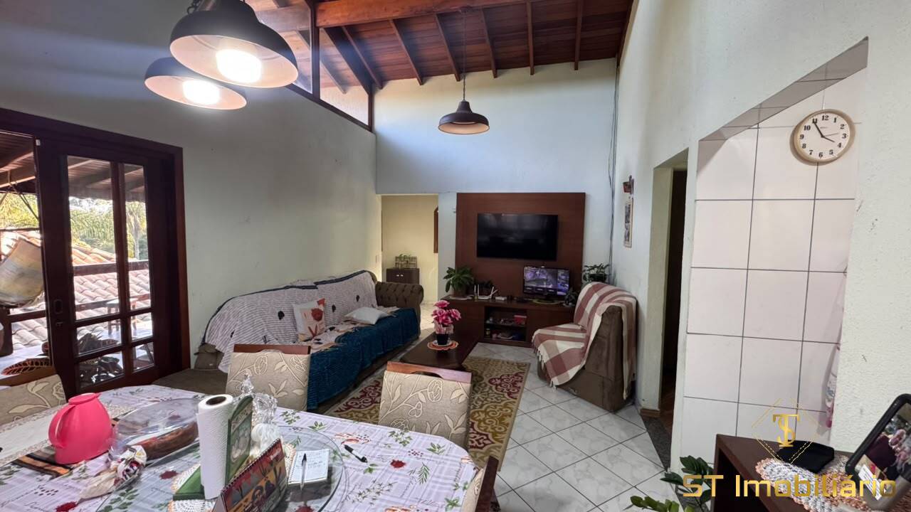 Sítio, 4 quartos, 1550 m² - Foto 2